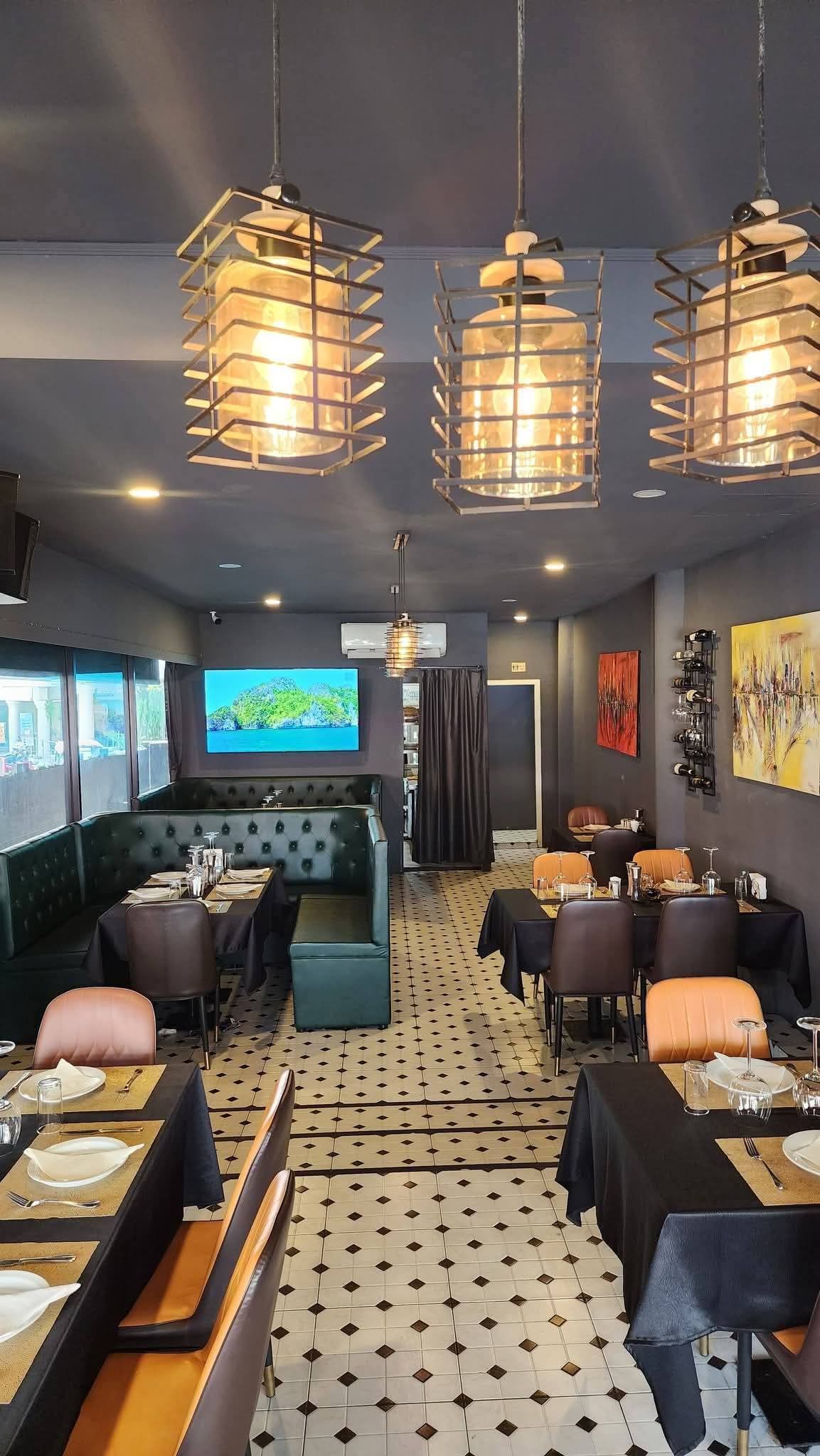 Primo Bistro dining room